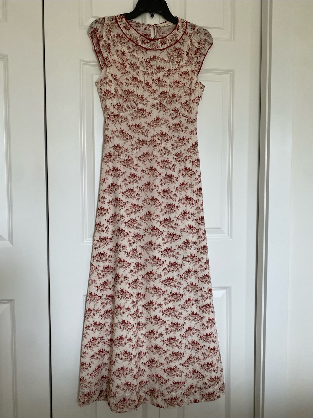 DÔEN Raphaela Dress in Ivory Rosier Floral - Picture 2 of 10